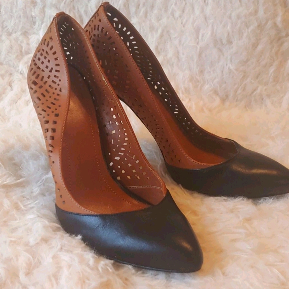 Super cute BCBGeneration pumps, like new!!!